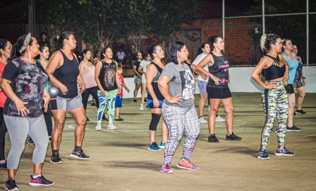 Prefeitura promove Aulo Junino de Hit Dance no Beira Rio