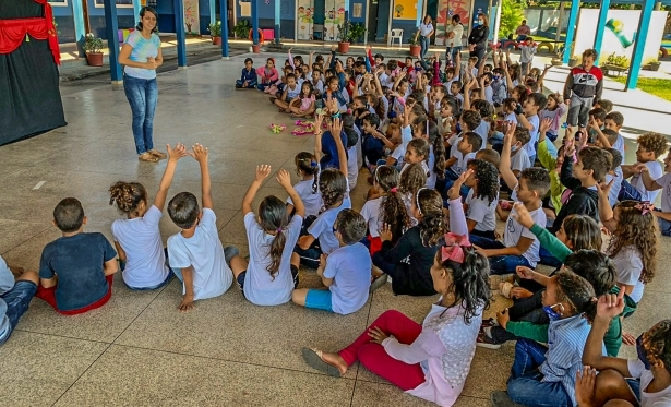 FCJP leva Projeto Escola em Cena a alunos do ensino infantil e fundamental